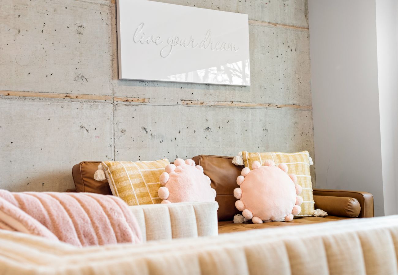 Condominium in Spokane - The Brooklyn - Pink Suite 