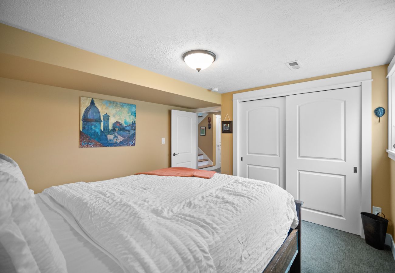 House in Spokane - Spacious 3 bedroom/2 bathroom; great for families