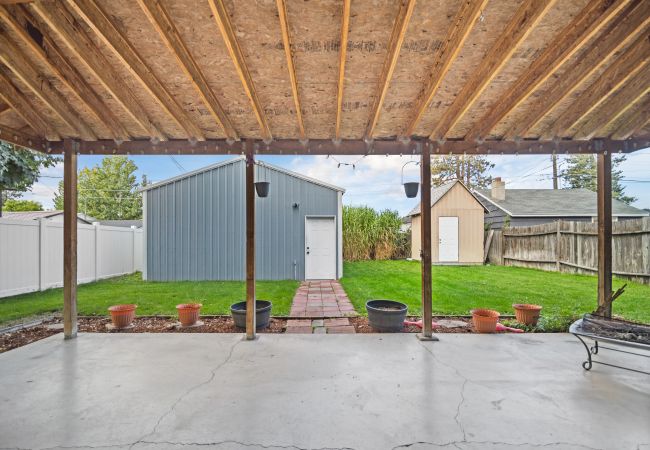House in Spokane - Beautiful Garland Craftsman with garage