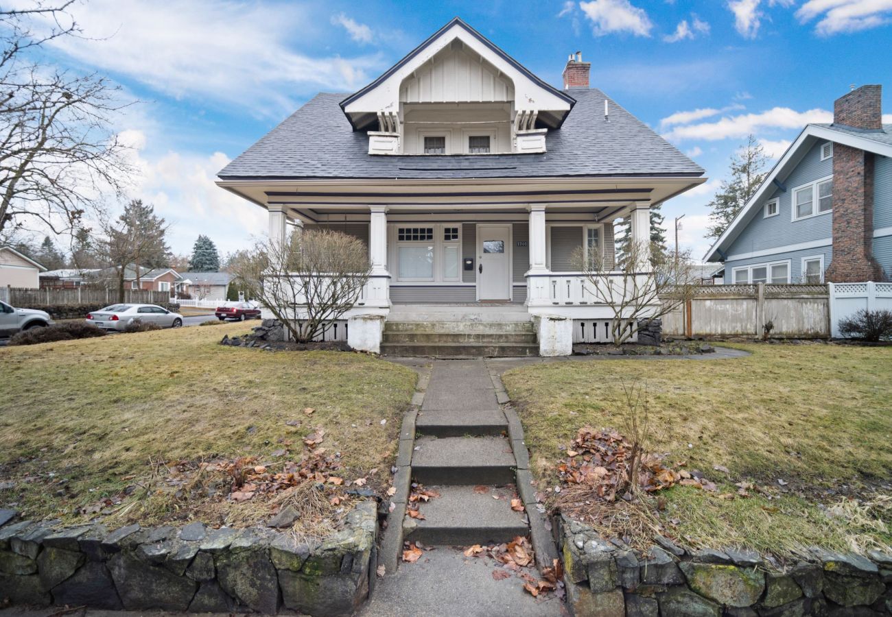 House in Spokane - Beautiful Historic South Hill Home 