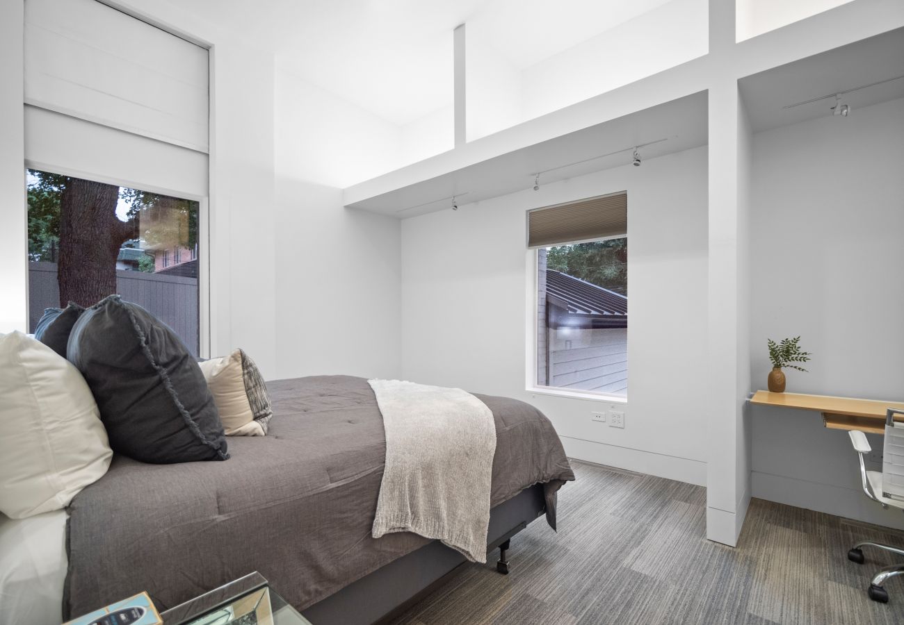 Apartment in Spokane - Glamorous 2 Condo bedroom at Maple View Terrace