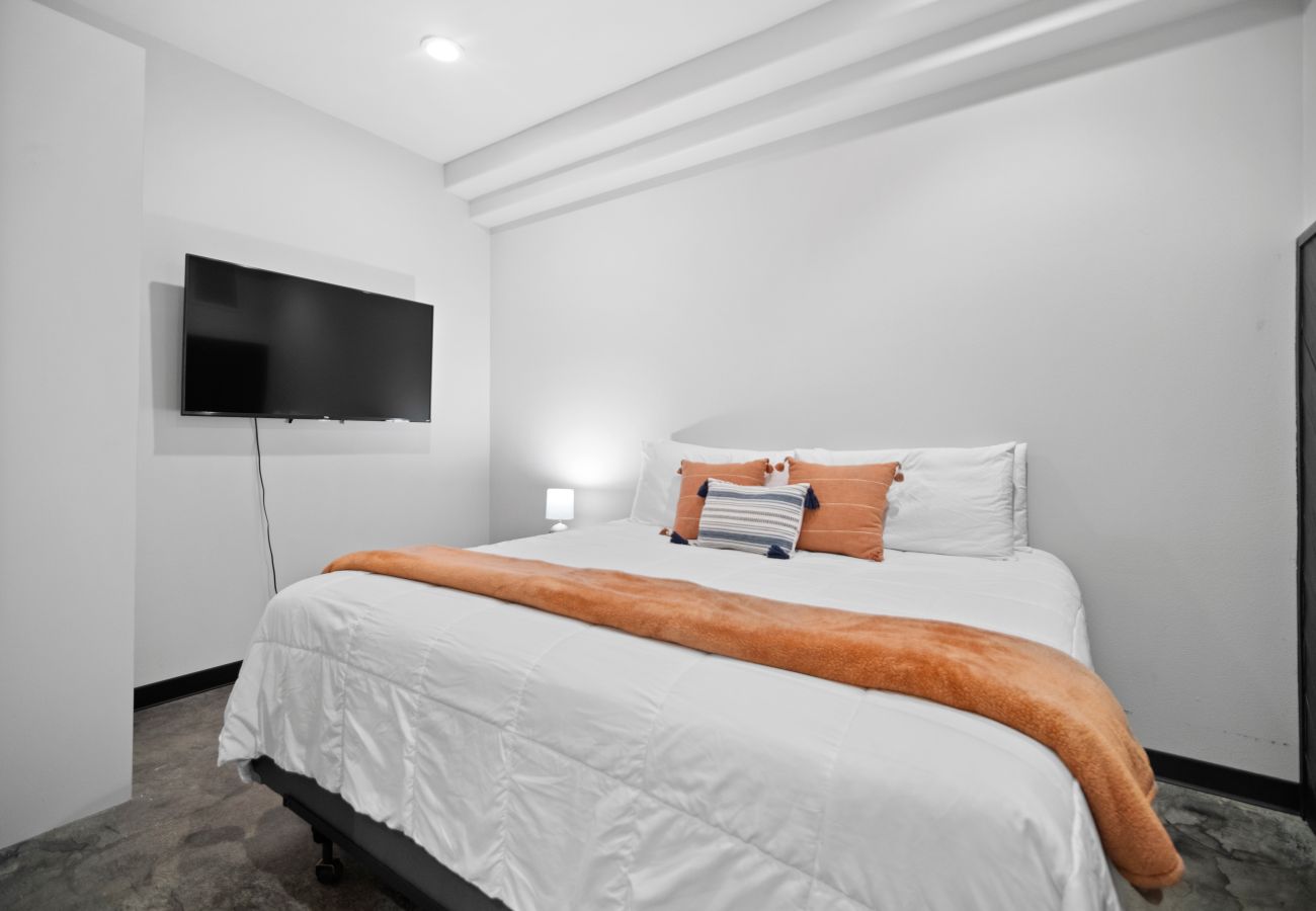 Condominium in Spokane - Spacious 1-bedroom Condo